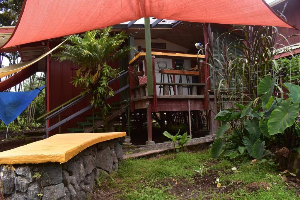 The Red And Hawaiian Pond Garden Paradise! * Keaau